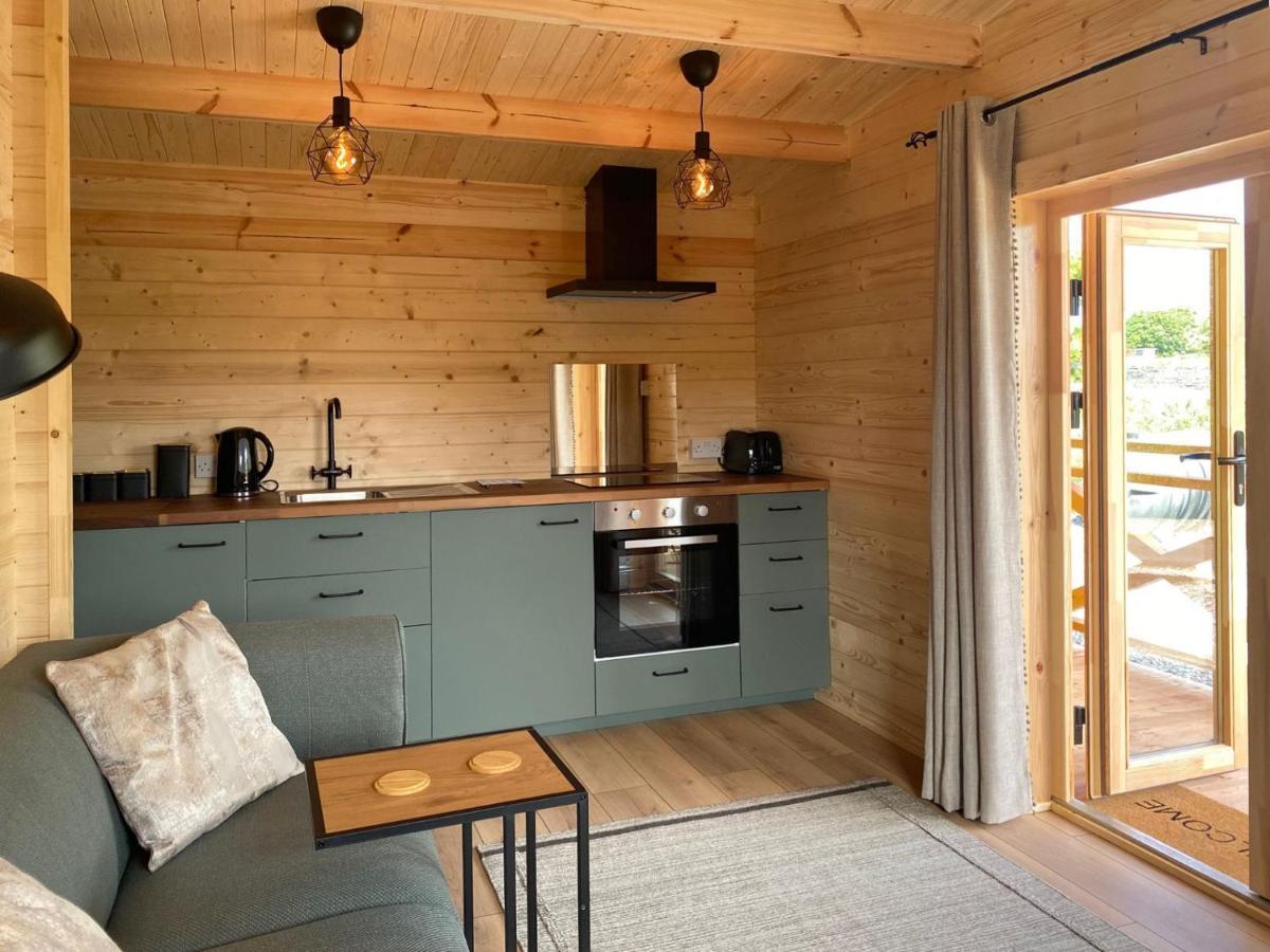 438 - Holiday home Clifden