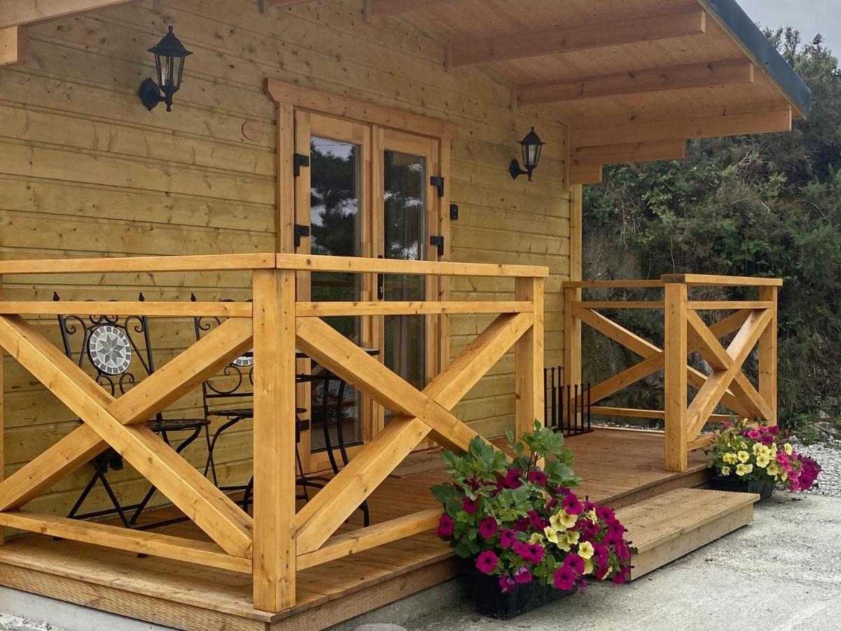 438 - Holiday home Clifden